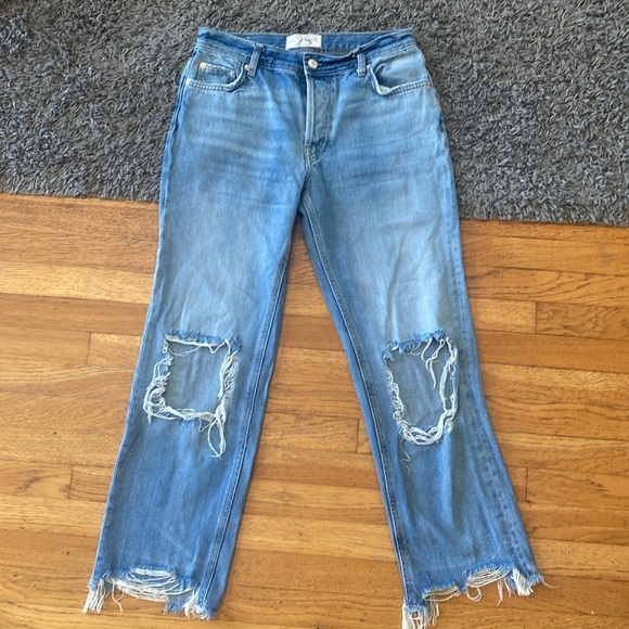 Free People We The Free Maggie Heavily Distressed Crop Jeans Size 25 Frayed Hem - Picture 2 of 14